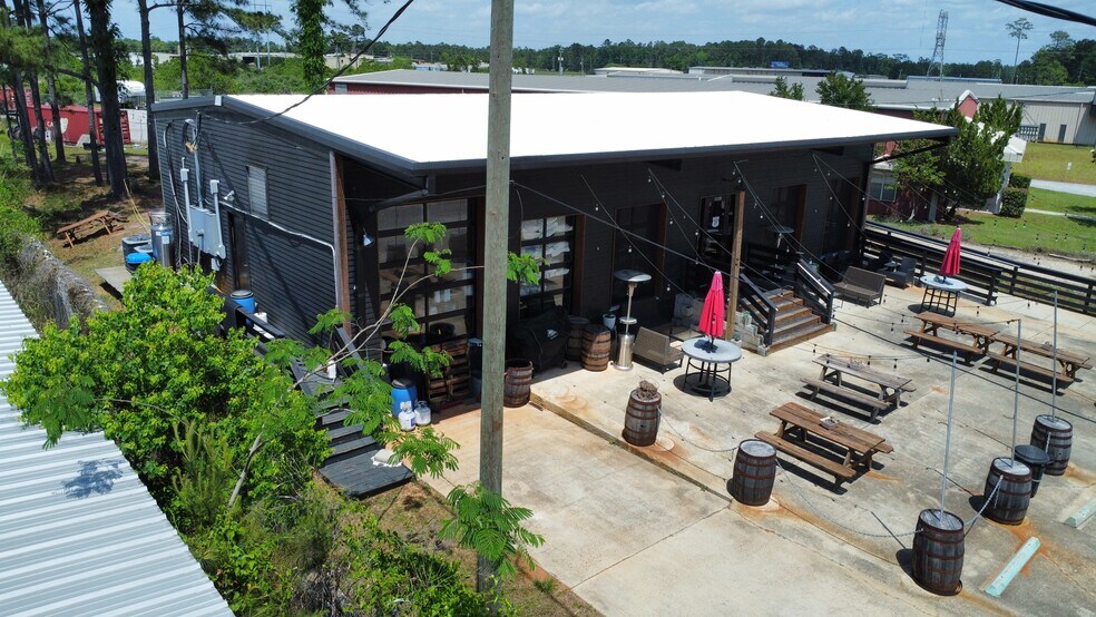 More Photos Of 11133 Old Highway 31, Spanish Fort General Retail For Lease