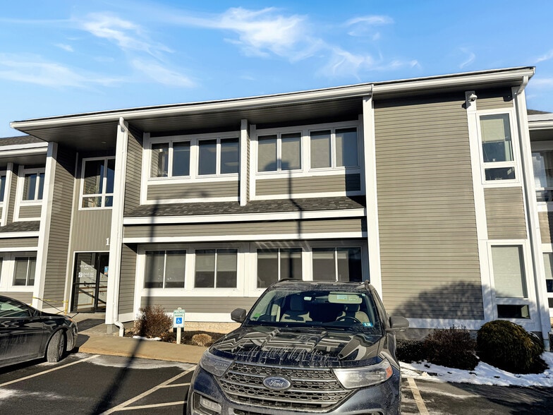 More Photos Of 12-14 Stiles Rd, Salem Office For Sale