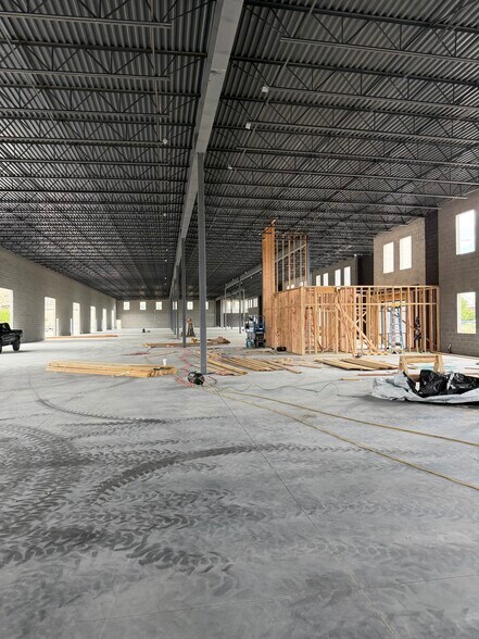 More Photos Of 601 E Lakeview Pky, Provo Industrial For Lease