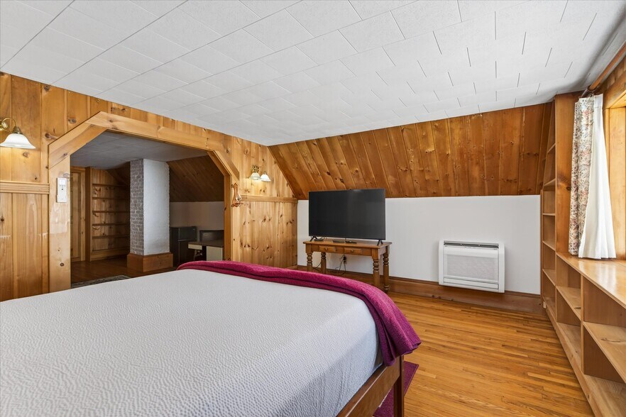 More Photos Of 66 Duttonsville School dr, Cavendish Schools For Sale