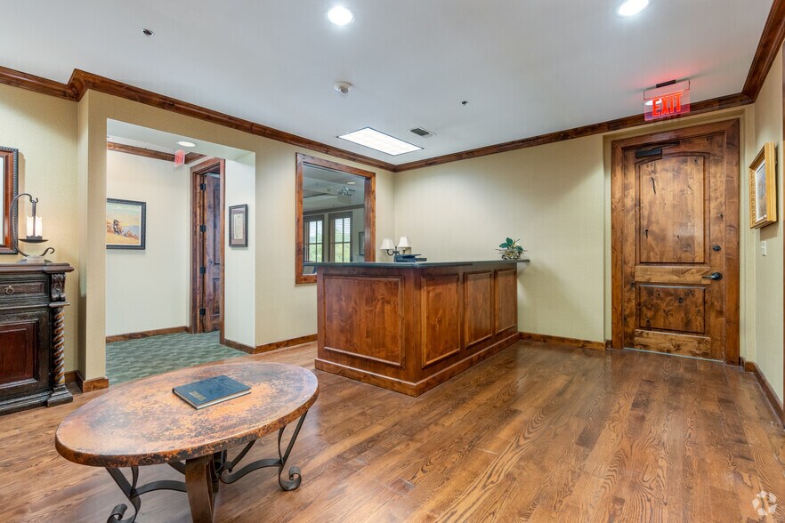 More Photos Of 1121 S Carroll Ave, Southlake Office For Lease