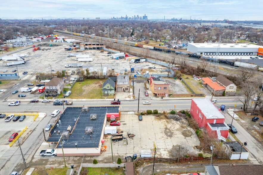 More Photos Of 1341 Springwells St, Detroit General Retail For Sale