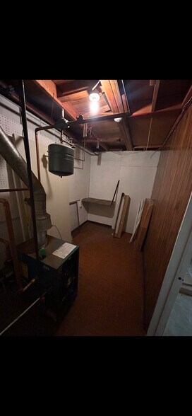 More Photos Of 932 High St, Lancaster Light Manufacturing For Lease