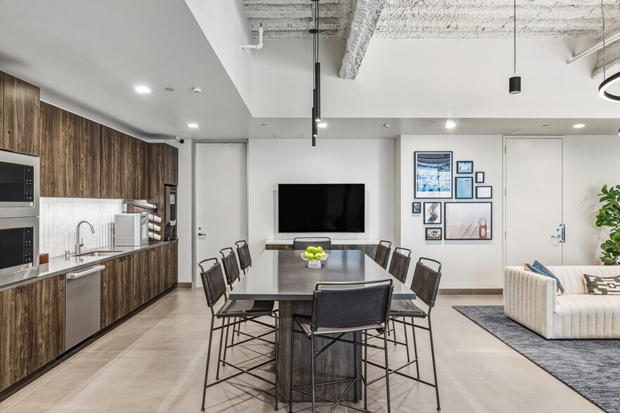 More Photos Of 1 Sansome St, San Francisco Coworking Space