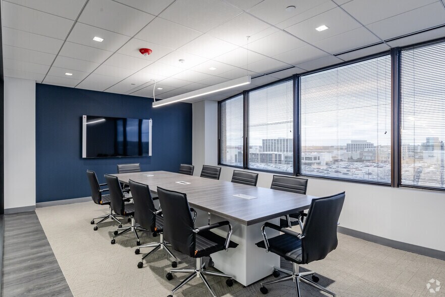 More Photos Of 1415 W 22nd St, Oak Brook Unknown For Lease