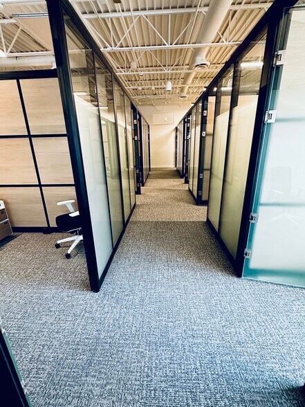 More Photos Of 4920 Roswell Rd NE, Atlanta Storefront For Lease