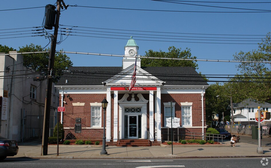 More Photos Of 257 New Dorp Ln, Staten Island Bank For Sale