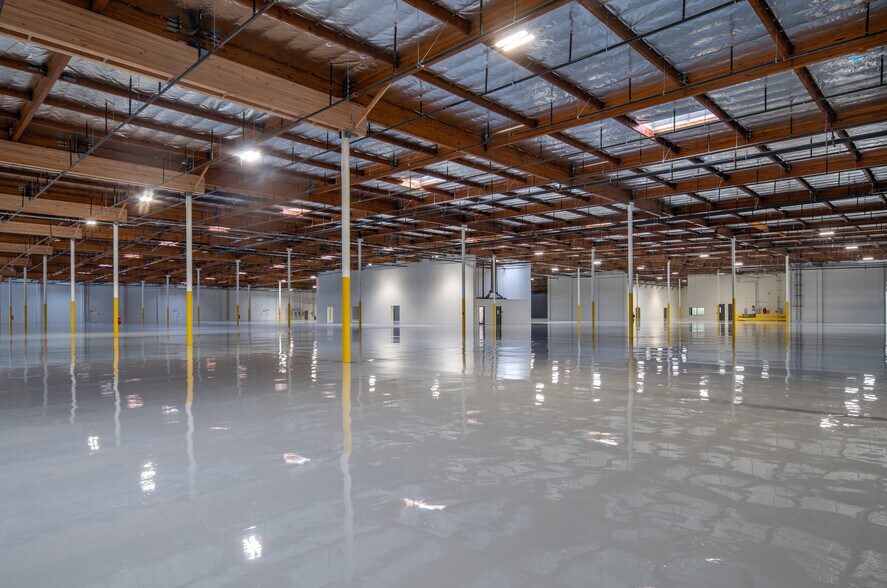 More Photos Of 5 Marconi, Irvine Manufacturing For Lease
