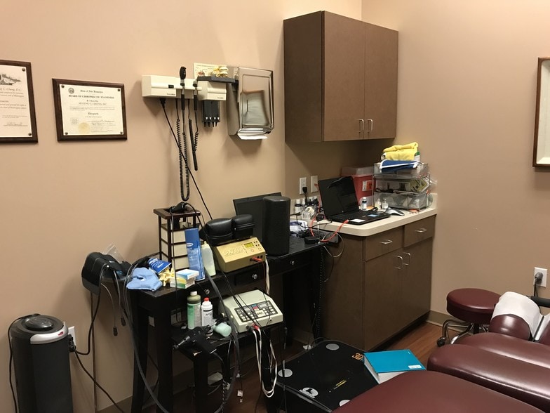 More Photos Of 4025 W Chandler Blvd, Chandler Coworking Space