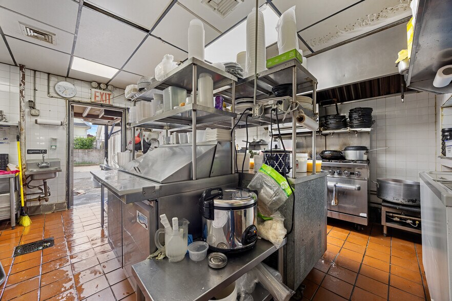 More Photos Of 15226-15228 Northern Blvd, Flushing General Retail For Sale