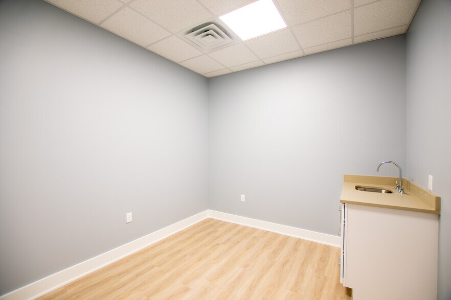 More Photos Of 1420 Point Breeze Ave, Philadelphia Apartments For Lease