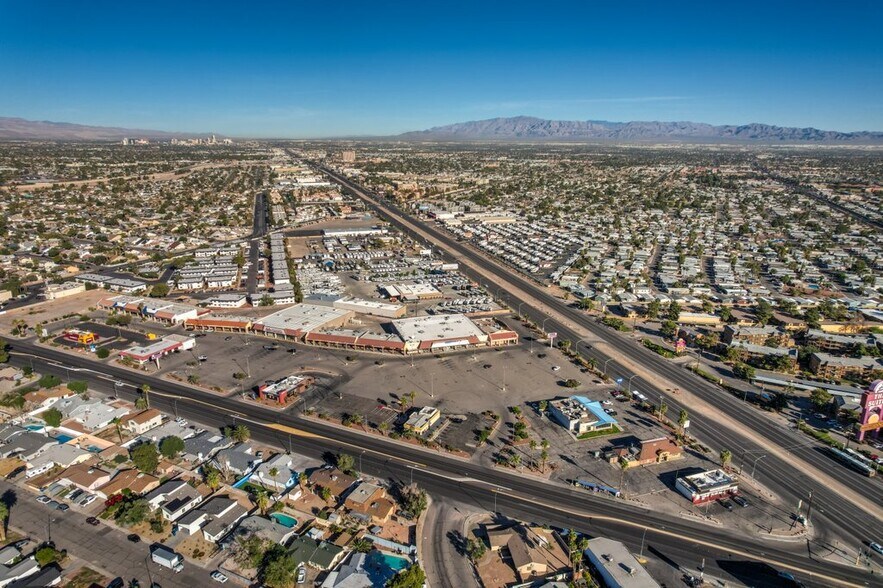 More Photos Of 4640 E Flamingo Rd, Las Vegas Storefront Retail Office For Lease
