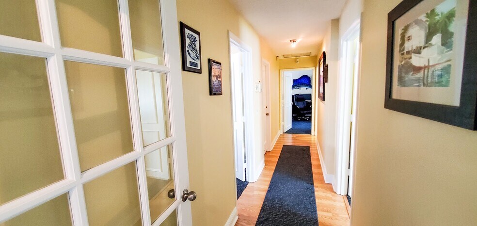 More Photos Of 4575 SE Dixie Hwy, Stuart Office For Sale