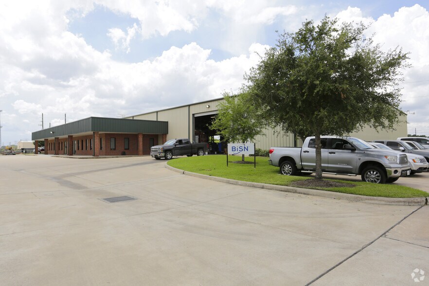 More Photos Of 4525-4555 Brittmoore Rd, Houston Unknown For Lease
