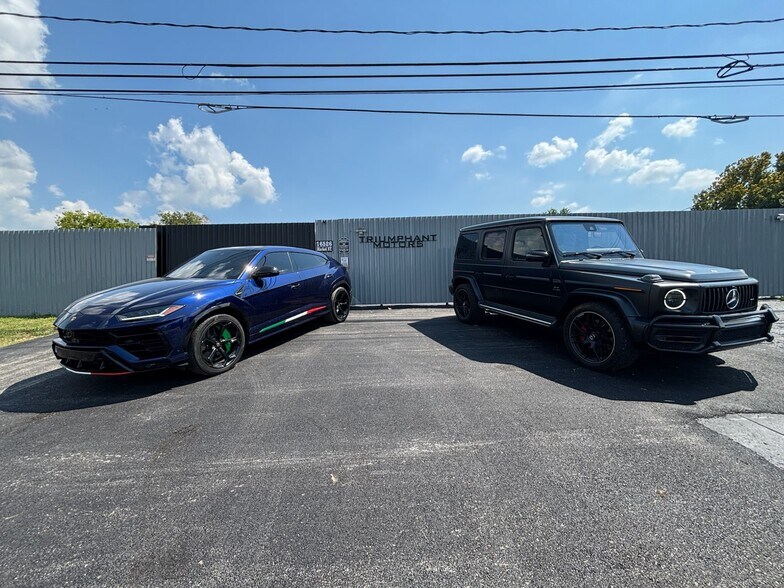 More Photos Of 16526 Market St, Channelview Showroom For Sale