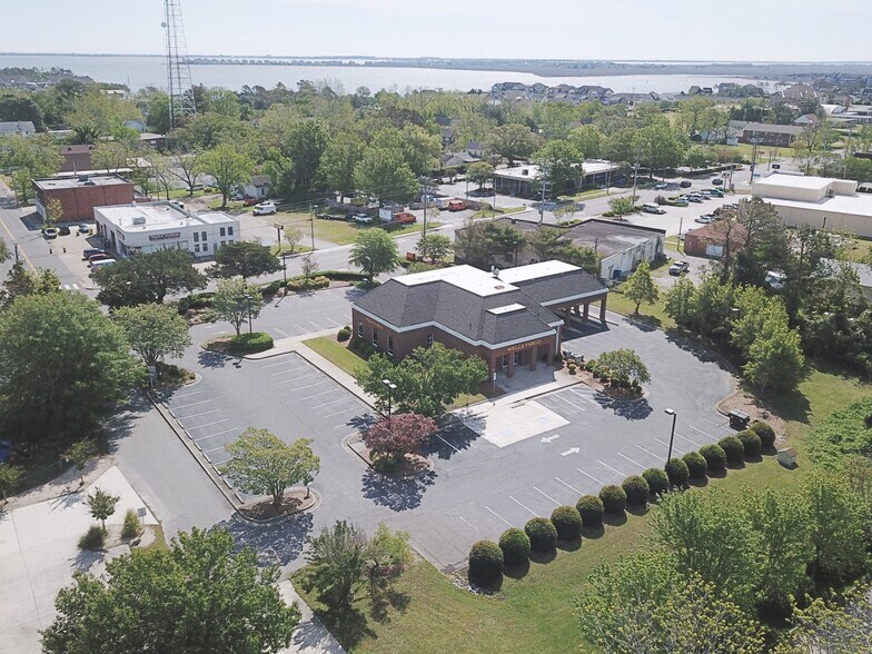 More Photos Of 318 Us Highway 64, Manteo Bank For Sale