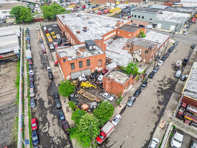 More Photos Of 150 Avenue L, Newark Warehouse For Sale