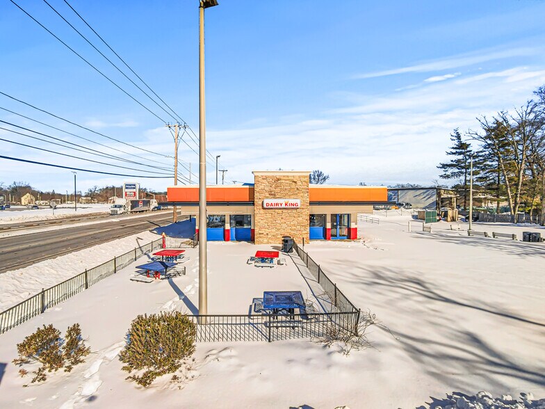 More Photos Of 1535 Memorial Dr, Chicopee General Retail For Sale
