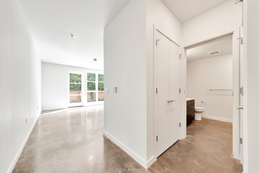 More Photos Of 4750 N Albina Ave, Portland Apartments For Sale