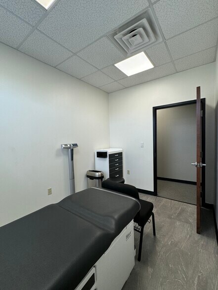 More Photos Of 6693 Transit Rd, Buffalo Freestanding For Lease