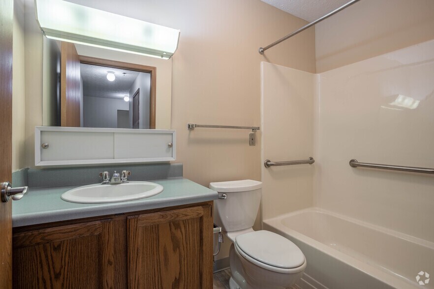 More Photos Of 59 Lincoln Way E, Massillon Apartments For Lease