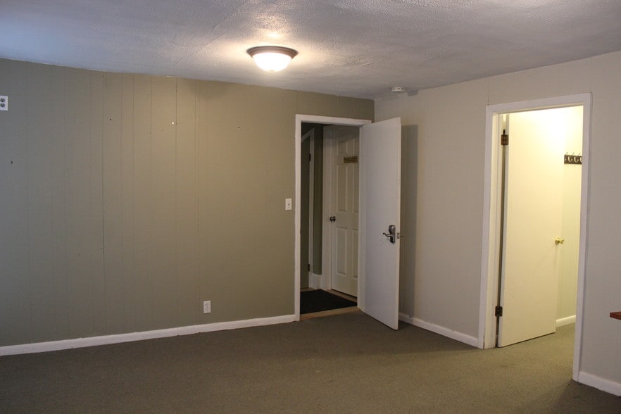 More Photos Of 239 Lexington Ave, Mount Kisco Loft Creative Space For Sale