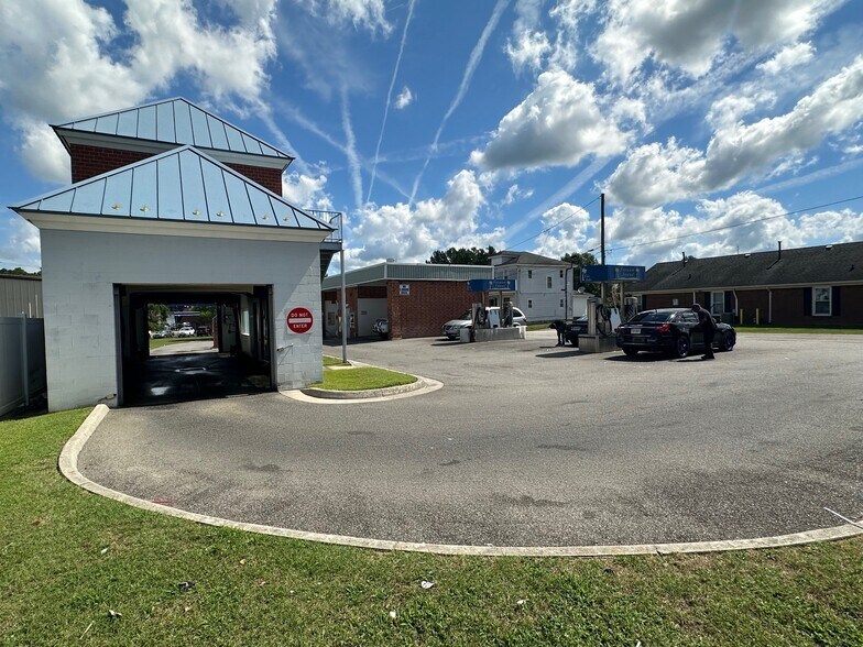 More Photos Of 910 W Washington St, Suffolk Freestanding For Sale