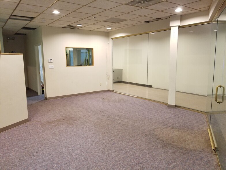 More Photos Of 574 Washington St, Easton Freestanding For Lease