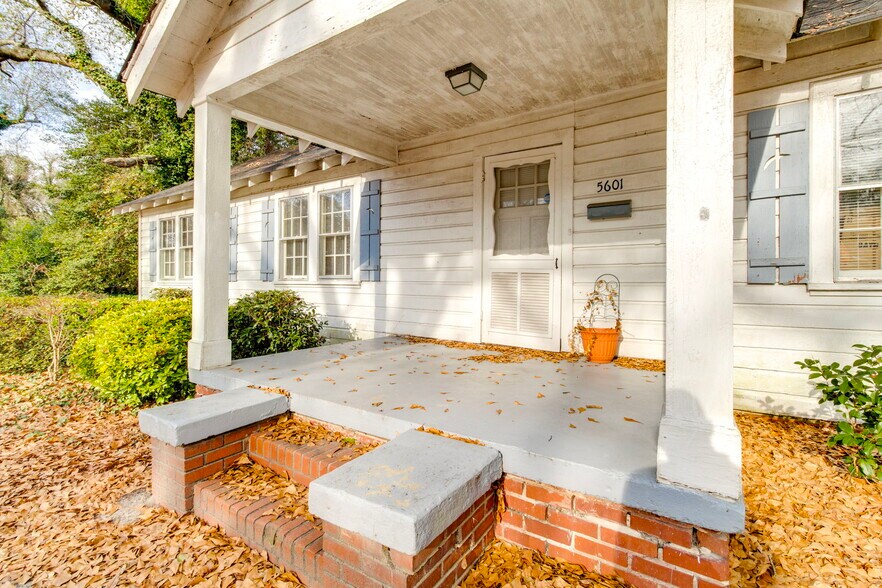 More Photos Of 5601 N Main St, Columbia Office For Sale