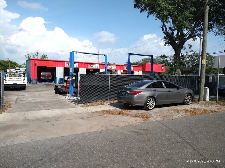 More Photos Of 715 W Waters Ave, Tampa General Retail For Sale