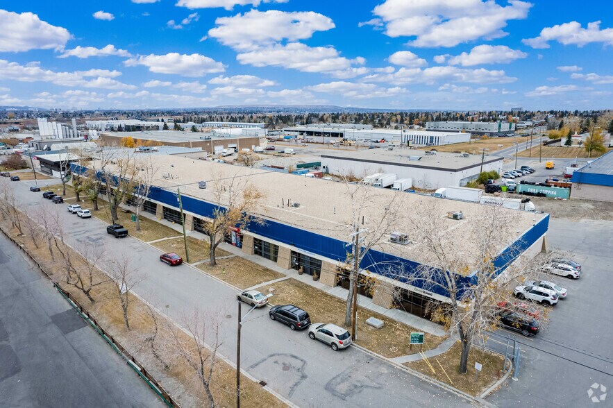 More Photos Of 2410 2nd Ave SE, Calgary Distribution For Lease