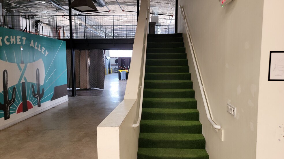 More Photos Of 443 Bastrop Hwy, Austin Flex For Lease