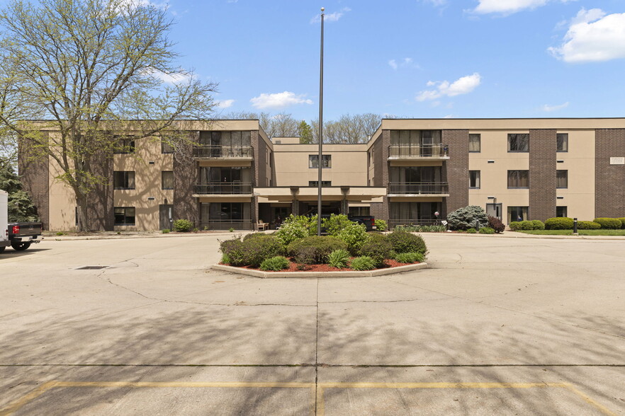 Primary Photo Of 1801 Avenue G, Sterling Healthcare For Sale