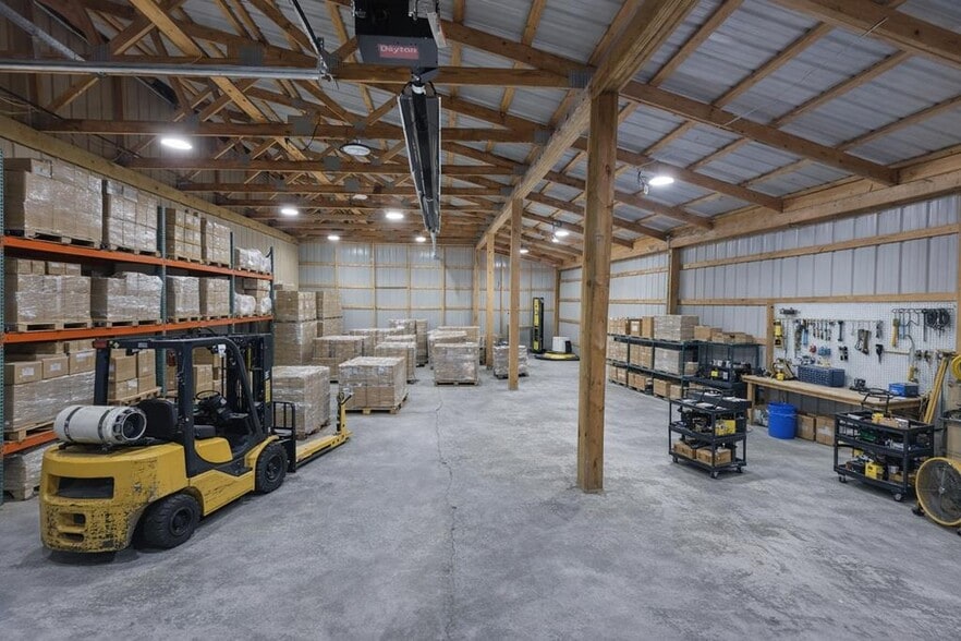 More Photos Of 241 Erie St, Waverly Flex For Sale