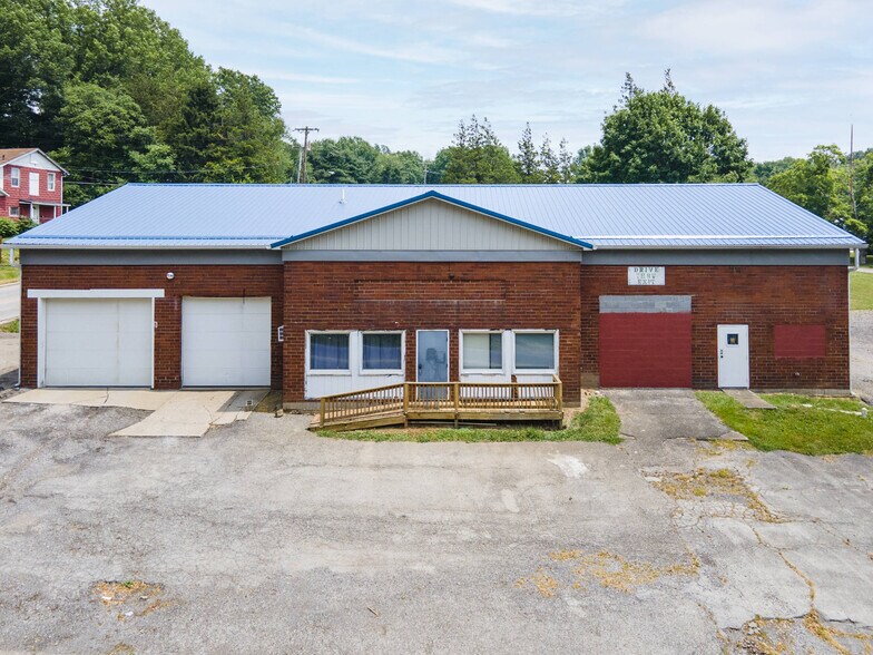 Primary Photo Of 1516 S Lincoln Ave, Salem Freestanding For Sale