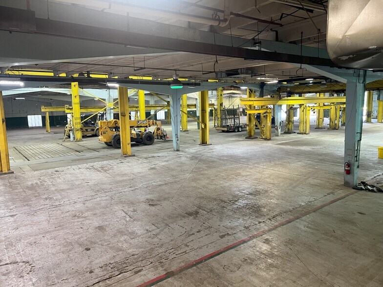 More Photos Of 5030 Flournoy Lucas Rd, Shreveport Manufacturing For Lease