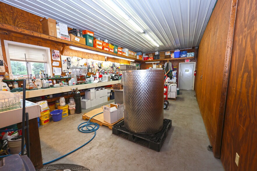 More Photos Of 7785 Hill Rd, Watervliet Specialty For Sale