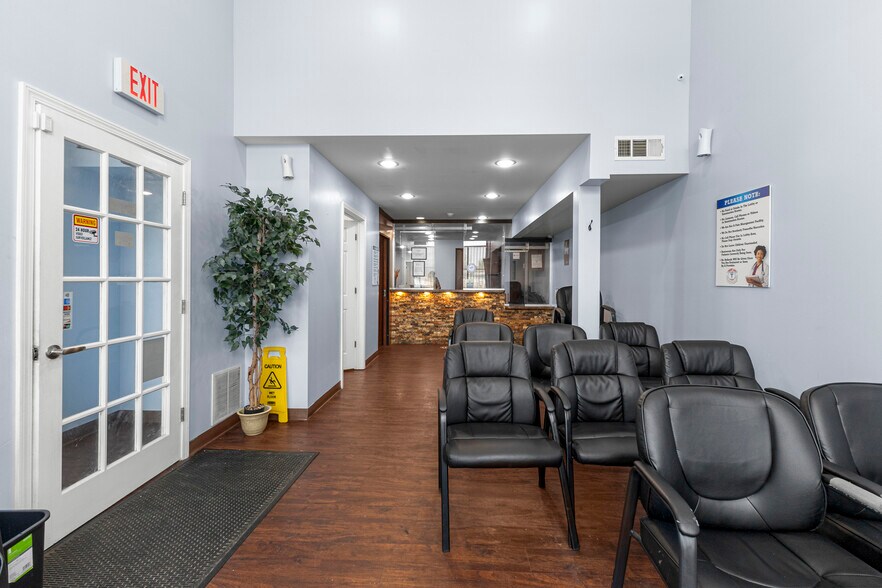 More Photos Of 13403 W 7 Mile Rd, Detroit Medical For Lease