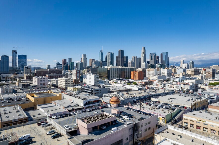 More Photos Of 1100 Wall St, Los Angeles General Retail For Lease