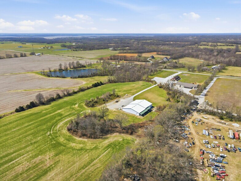 More Photos Of 306 SE Highway AA, Clinton Industrial For Sale