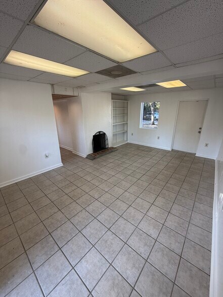 More Photos Of 1013 Park Ct, Safety Harbor Office For Lease