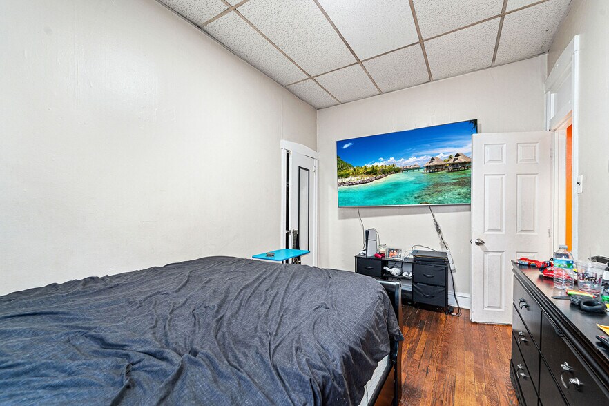 More Photos Of 156 Chestnut Ave, Oaklyn Apartments For Sale