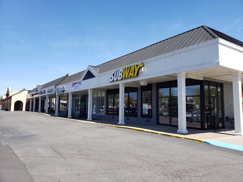 More Photos Of 1682-1732 N Lexington Pky, Roseville Unknown For Lease