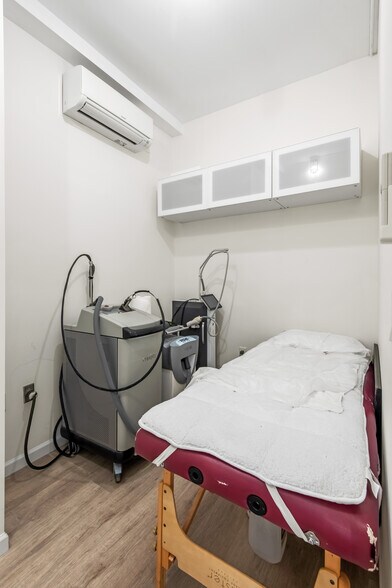 More Photos Of 251-253 Metropolitan Ave, Brooklyn Apartments For Lease