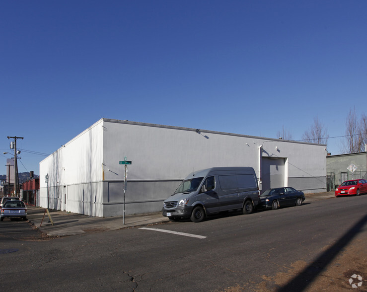 Primary Photo Of 645 SE Ankeny St, Portland Warehouse For Sale