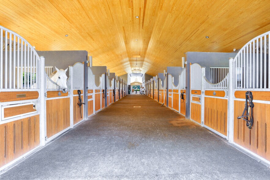 More Photos Of 2625 SW 148th Ave, Davie Horse Stables For Sale