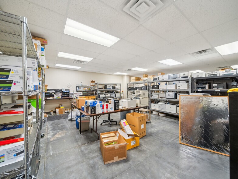 More Photos Of 2005 N Yellowood Ave, Broken Arrow Warehouse For Sale
