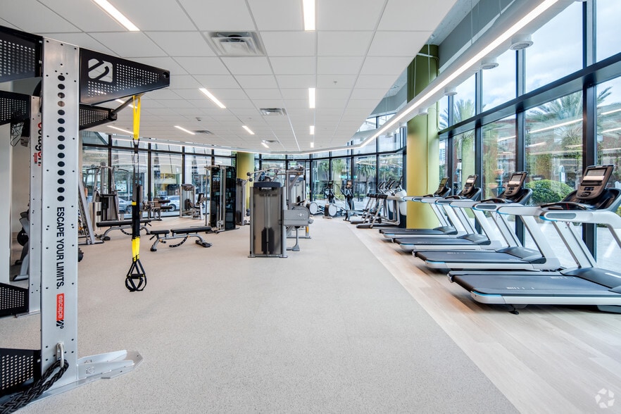 More Photos Of 201 S Orange Ave, Orlando Office For Lease