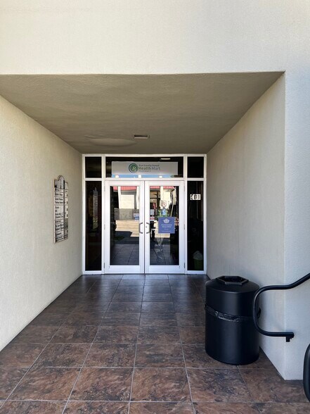 More Photos Of 501 S Lincoln Ave, Clearwater Medical For Lease