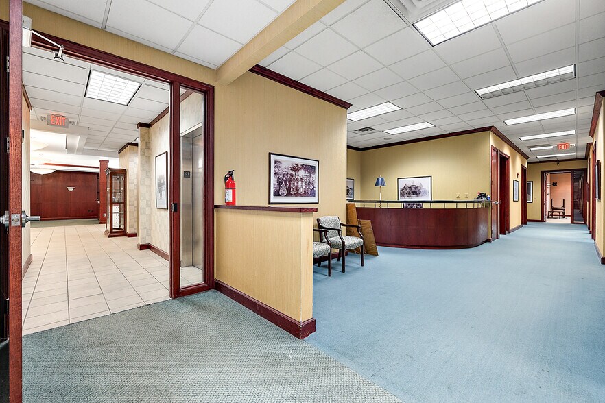 More Photos Of 38880 Garfield Rd, Clinton Township Medical For Lease